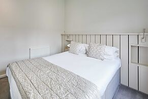 Host Stay Transporter Lodge