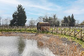 Host Stay The Riverside Lodge