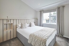 Host Stay Captain Cook Lodge