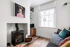 Central Georgian Townhouse With Free Parking