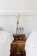 Central Georgian Townhouse With Free Parking