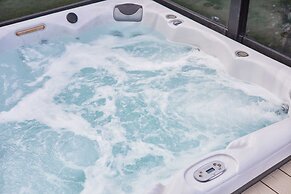 Host Stay Endeavour Lodge