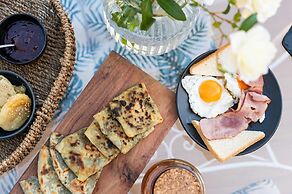 Mear Luxury Studio - Crete Garden Gem