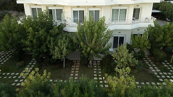 Mear Double Luxury - Cretan Garden Hideaway