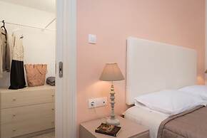 Mear Family Escape - Summer Cretan Getaway