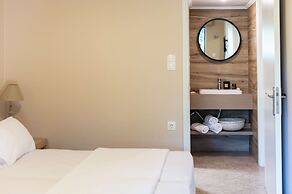 Mear Family Escape - Summer Cretan Getaway