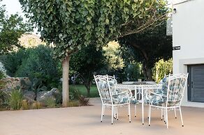 Mear Family Escape - Summer Cretan Getaway