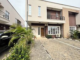 FURNISHED APARTMENTS Duplex