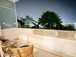 Luxury 2 Bedroom's Apartment