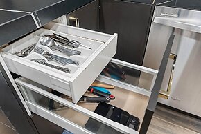 Canal Front Oasis With Pool in Palm Coast