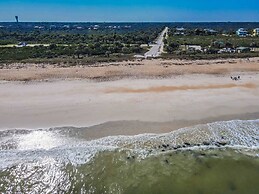 Luxury Retreat With Pool in Palm Coast