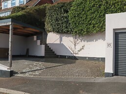 15 Summerland Avenue