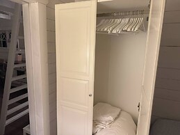 Charming Tynningö House With Sauna & BBQ