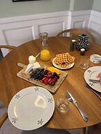 Charming Tynningö House With Sauna & BBQ