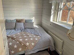 Charming Tynningö House With Sauna & BBQ