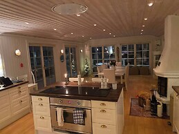 Charming Tynningö House With Sauna & BBQ