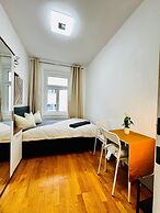 Comfy 4BR 10 Min Transport to Stadthalle