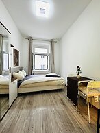 Comfy 4BR 10 Min Transport to Stadthalle