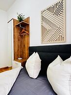 Comfy 4BR 10 Min Transport to Stadthalle