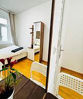 Comfy 4BR 10 Min Transport to Stadthalle