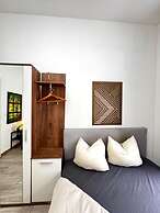 Comfy 4BR 10 Min Transport to Stadthalle