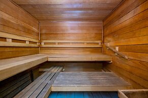 Phoenix V 1015 2 Bedroom Condo