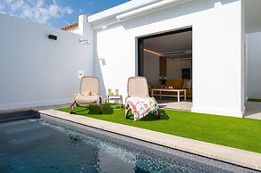 Chalet in Maspalomas With Heated Pool
