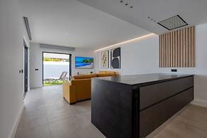 Chalet in Maspalomas With Heated Pool