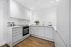 Manchester - Apartment - Sleeps 5 - Parking