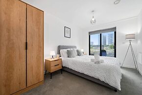 Manchester - Apartment - Sleeps 5 - Parking