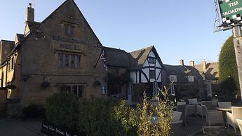 Hand Built log Cabin at Avonvale Holiday Lodges