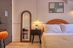 The Carlton Tavern Hotel