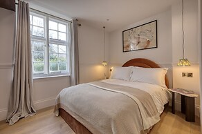 The Carlton Tavern Hotel