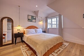 The Carlton Tavern Hotel