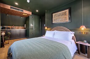 The Carlton Tavern Hotel