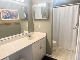 Wilmington Avenue 50 #312