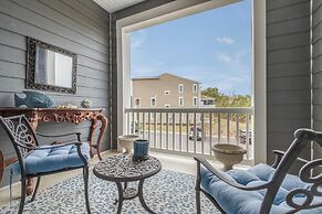 Catalina Circle 21520