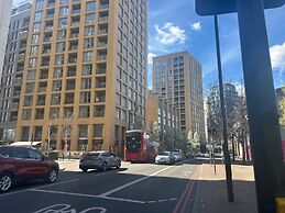 1-bed Apt, Sleeps 4, Central To Shops & Transport