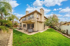 Spacious Golf Course Retreat - w/ Modern Kitchen