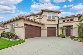 Spacious Golf Course Retreat - w/ Modern Kitchen