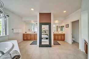 Spacious Golf Course Retreat - w/ Modern Kitchen