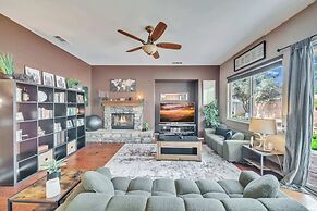 Spacious Golf Course Retreat - w/ Modern Kitchen