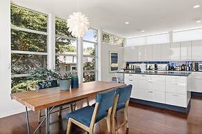 @ Marbella Lane - Cozy and Eccentric Design Home