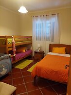 Simões Apartment by HR Madeira