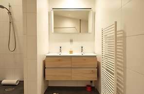 Modern 3-bed Apartment in Amsterdam