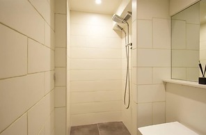 Modern 3-bed Apartment in Amsterdam