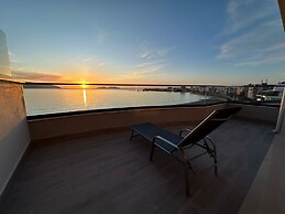 Bes' Sea View Studio