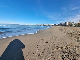 Bes' Sea View Studio