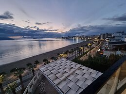 Bes' Sea View Studio