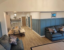 2-bed Coastal Cottage - Sleeps 4 - Pet Friendly